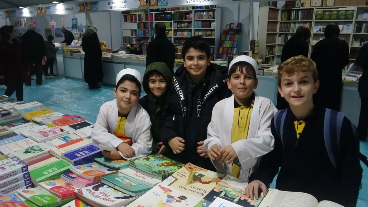 42. Türkiye Kitap ve Kültür Fuarı başladı: Kitapseverler yazarlarla buluşuyor