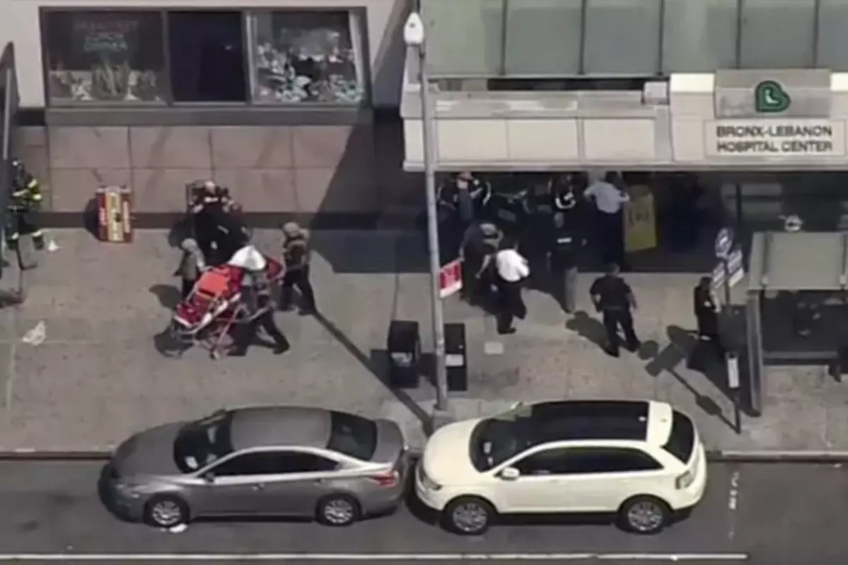 ABD'de hastaneye silahlı saldırı: Çok sayıda yaralı var