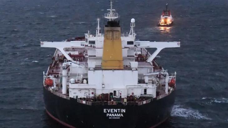 Almanya: Rusya'nın 'gölge filosuna' ait tanker mahsur!
