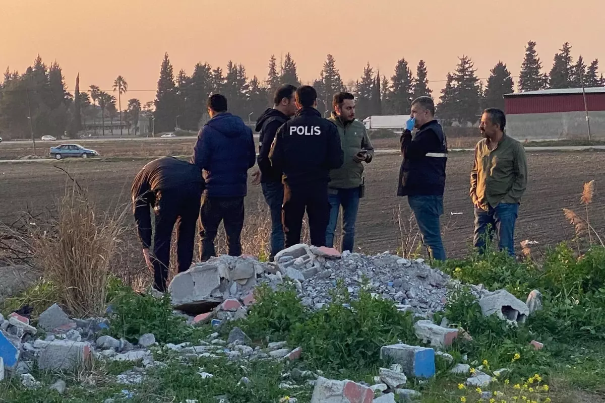 Aracı arıza yapan vatandaş, yol kenarında insan kemikleri ve kafatası buldu