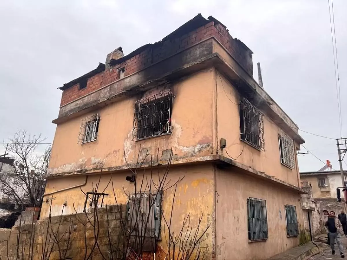 Aydın'da Suriyeli Ailenin Evi Yangında Kullanılamaz Hale Geldi