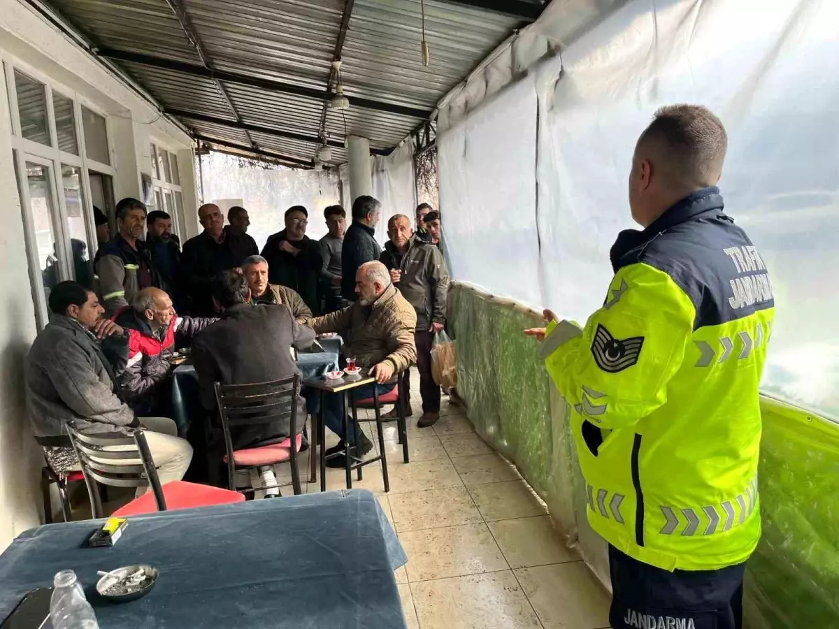 Aydın'da Traktör Sürücülerine Rops ve Reflektör Eğitimi Verildi