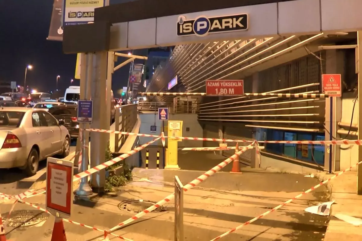 Beyoğlu'nda kolonlarında çatlaklar oluşan İSPARK otoparkı boşaltıldı