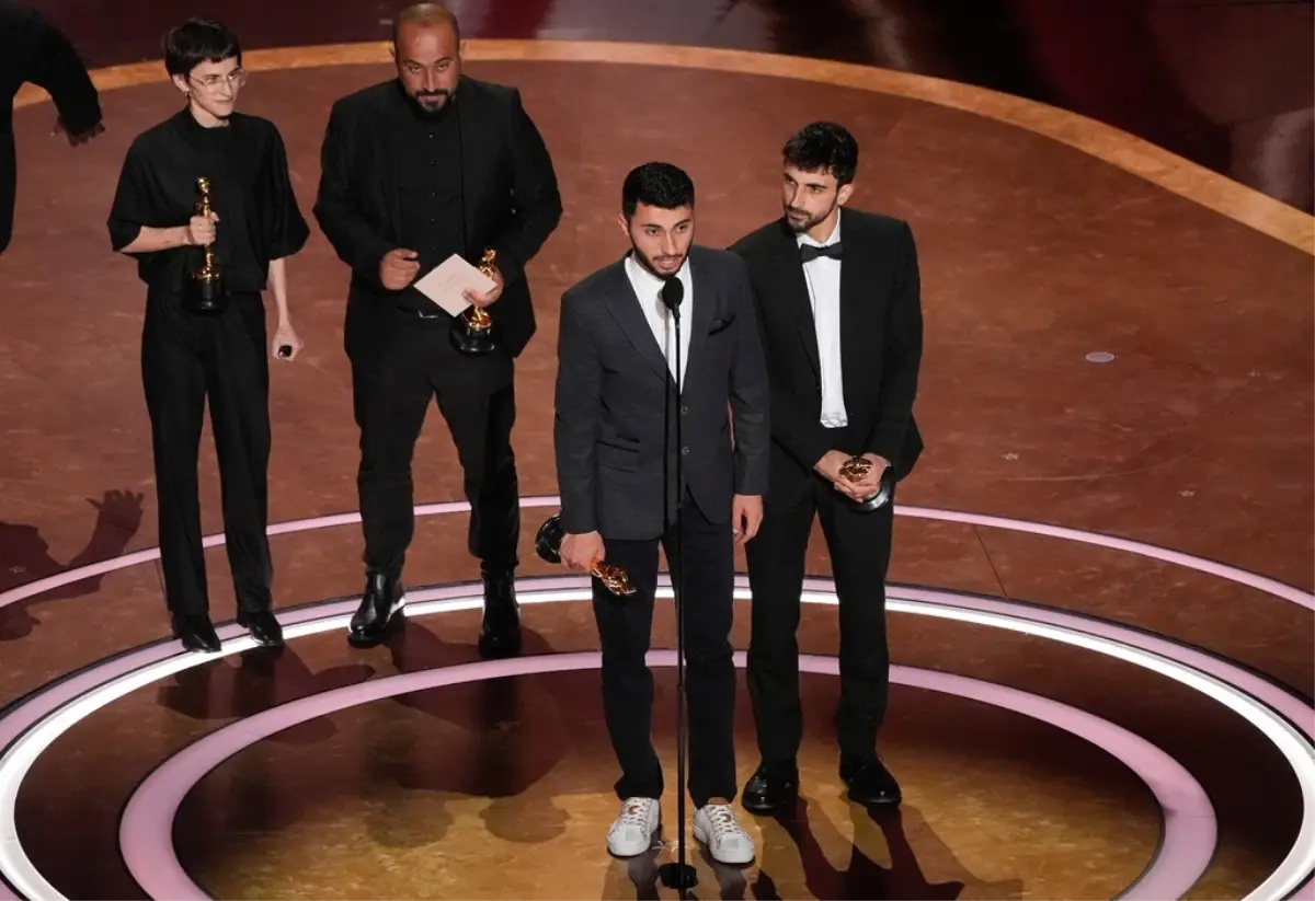 Biri Filistinli diğeri İsrailli iki yönetmenin çektiği 