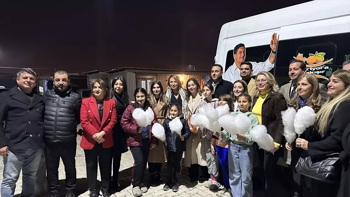 CHP Kadın Kolları, Depremzedelerle Yeni Yılı Kutladı