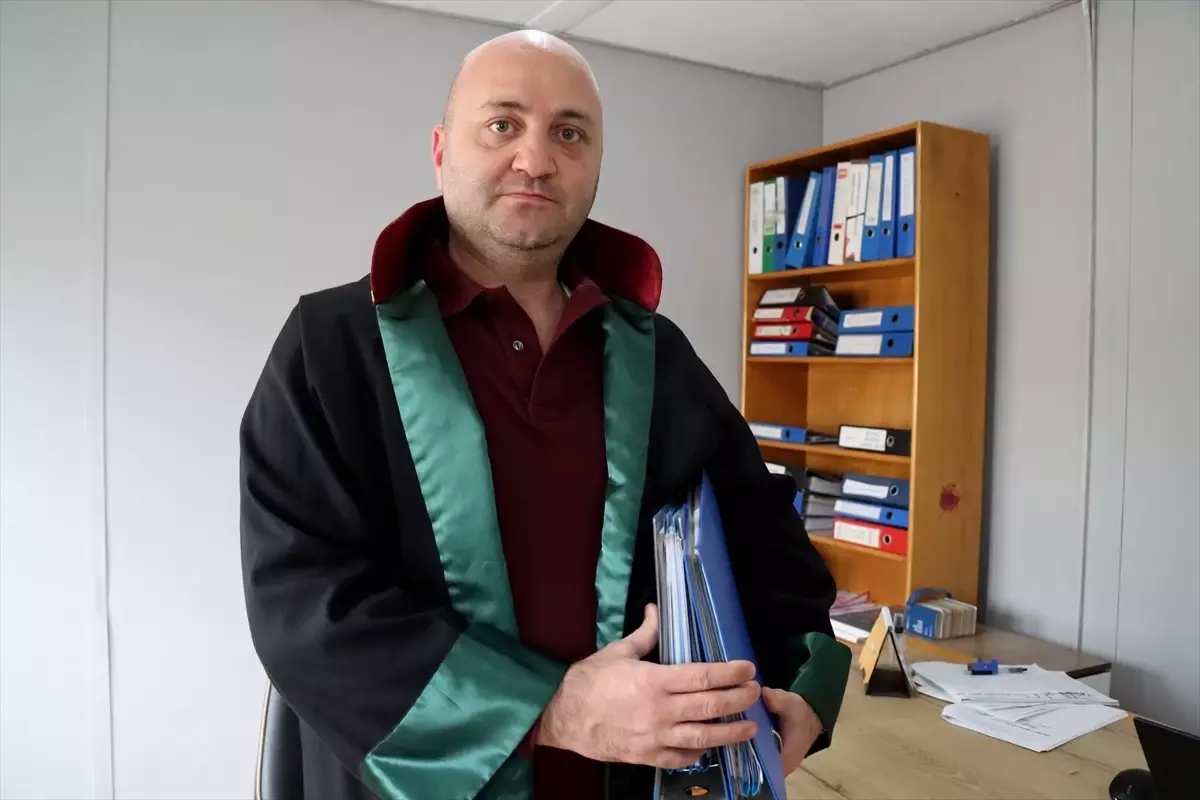 Depremde Ailesini Kaybeden Avukatın Hukuk Mücadelesi