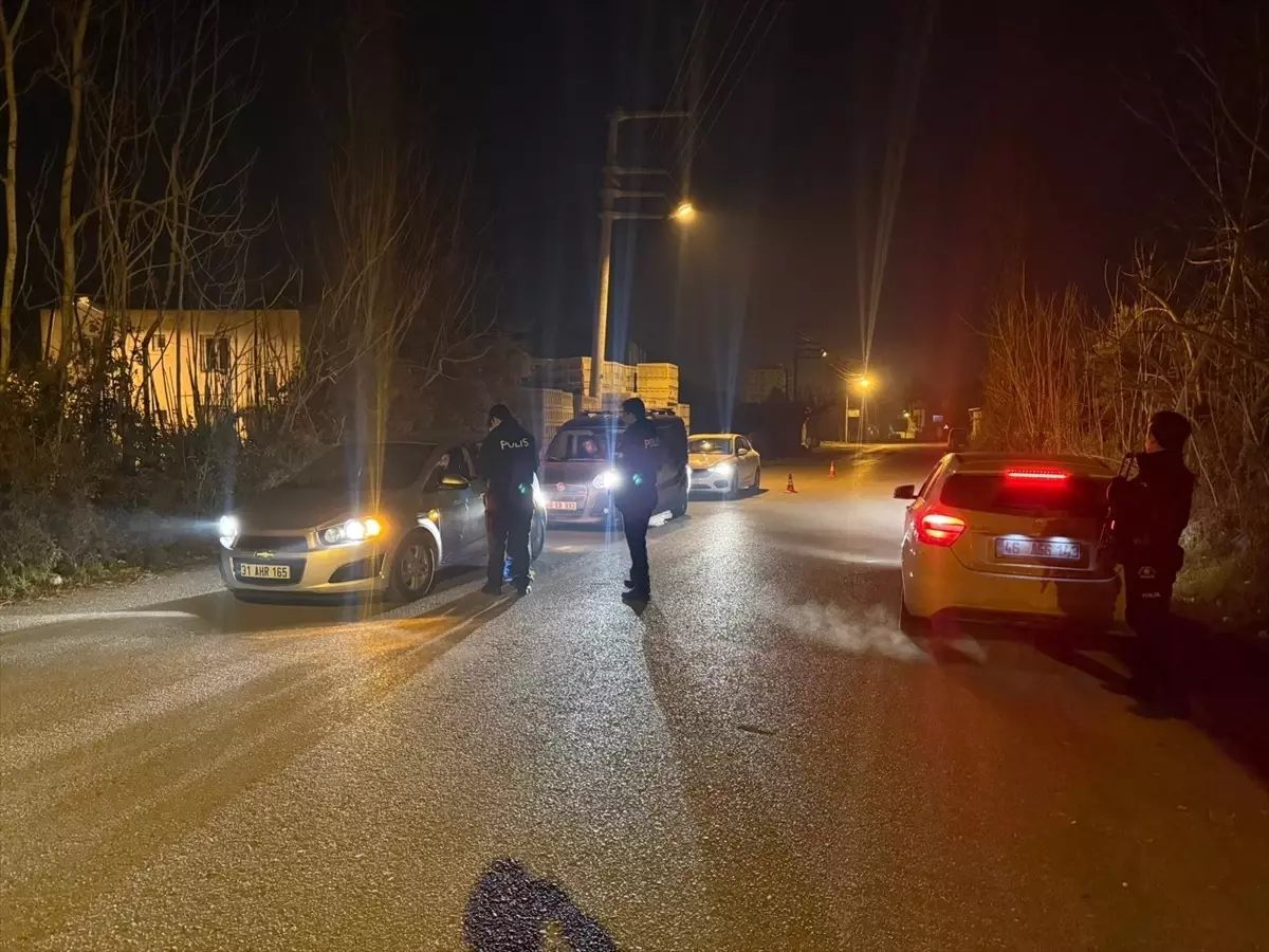 Dörtyol'da Polis Asayiş Uygulaması: Kaçak Sigara Ele Geçirildi