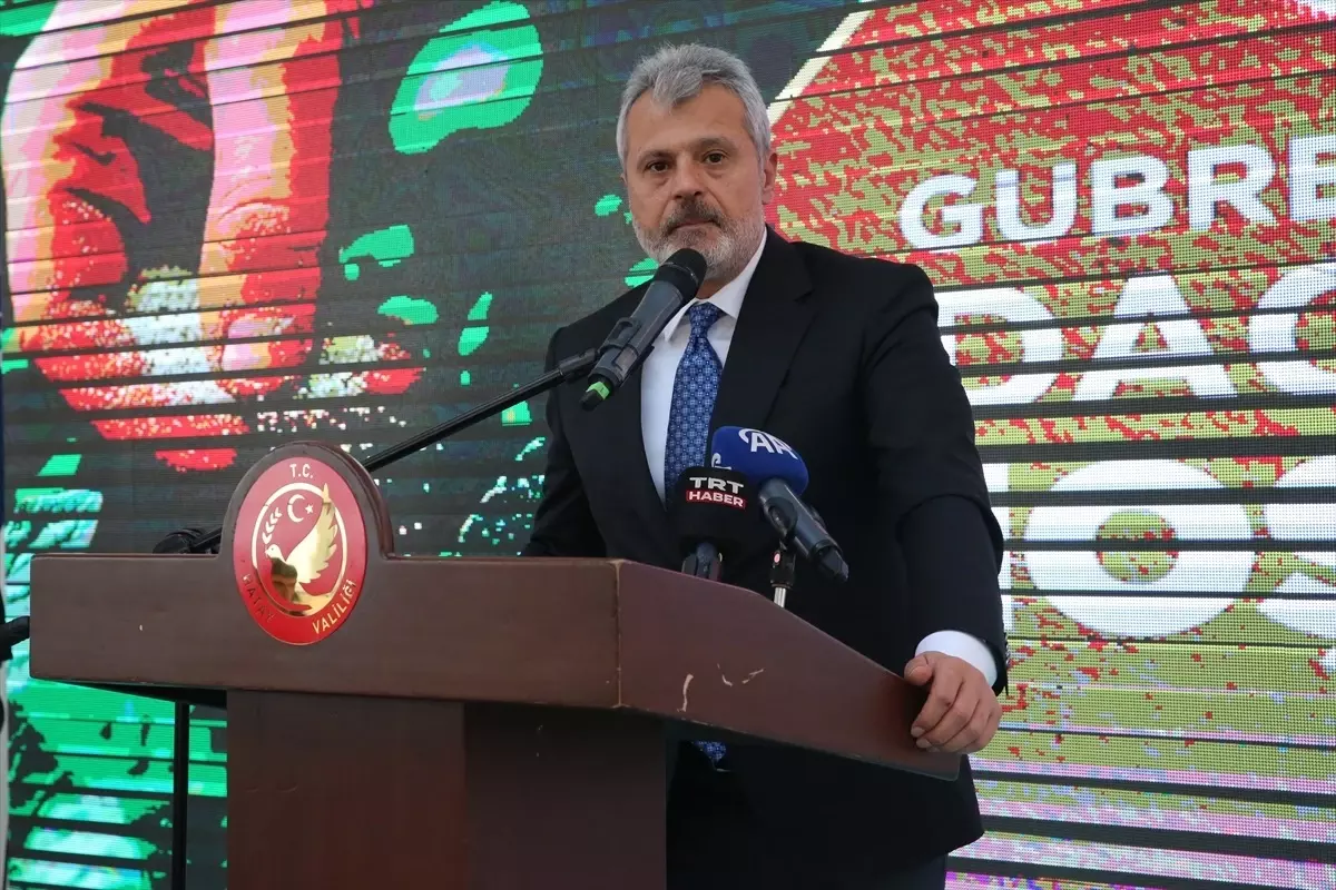 Hatay'da Depremzedelere Tarım Desteği: 3 Bin 192 Üreticiye Makine ve Gübre