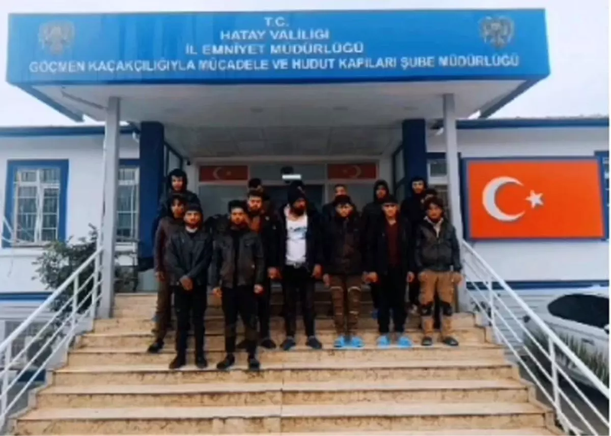 Hatay'da Düzensiz Göçmen Operasyonu: 16 Yakalandı, 1 Organizör Tutuklandı