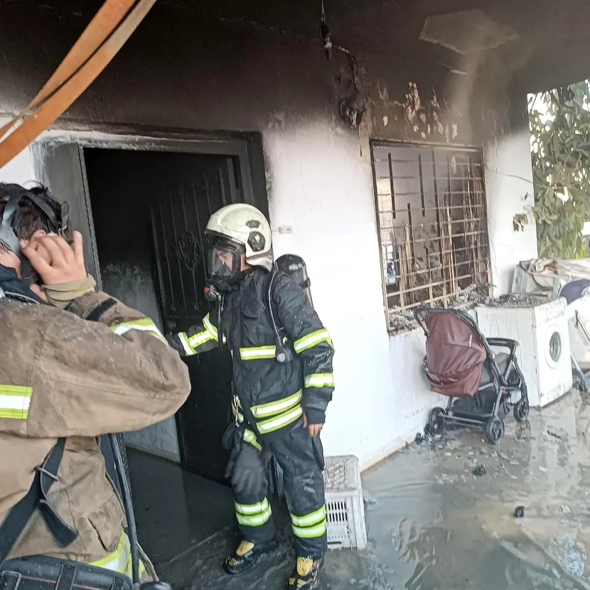 Hatay'da Müstakil Ev Yangında Kullanılamaz Hale Geldi