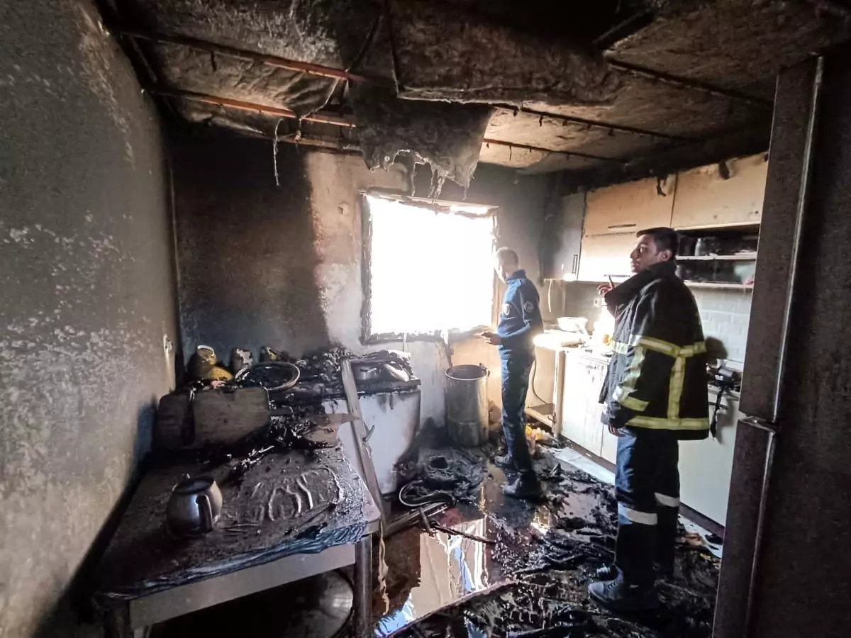 Hatay'da Müstakil Evde Yangın: Hasar Oluştu