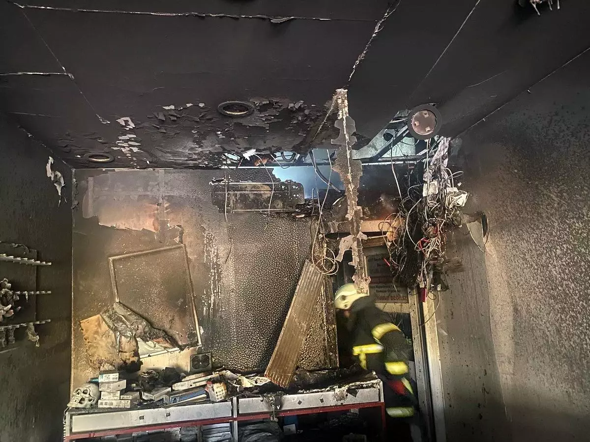 Hatay'da Telefoncuda Yangın Ç çıktı