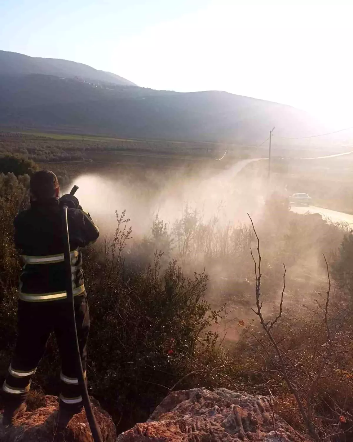 Hatay'da Zeytinlik Alanda Yangın Söndürüldü
