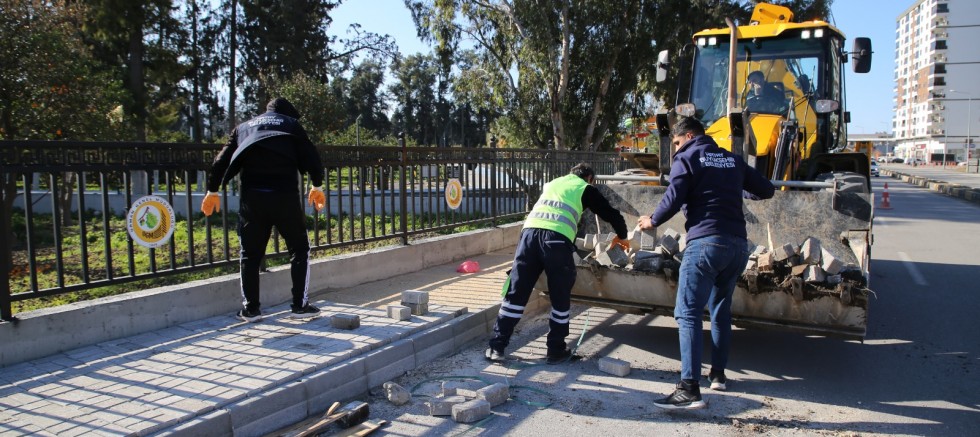HBB, İSKENDERUN’DA KALDIRIM ÇALIŞMALARINI SÜRDÜRÜYOR