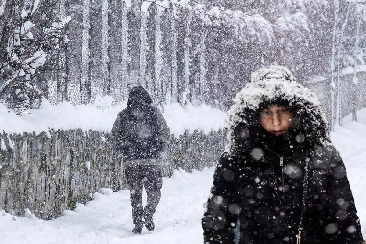 İstanbul'a 3 gün sürecek kar yağışı geliyor! Bu defa şehir merkezi de beyaza bürünecek