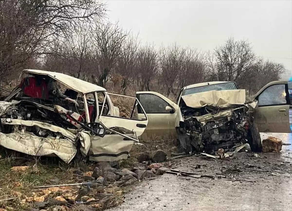 Kahramanmaraş'ta feci kaza: 4 kişi hayatını kaybetti, 6 kişi yaralandı