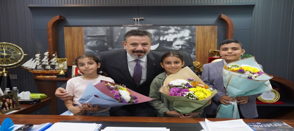 ARSUZ BELEDİYE BAŞKANI SAMİ ÜSTÜN ÜN 23 NİSAN KUTLAMASI