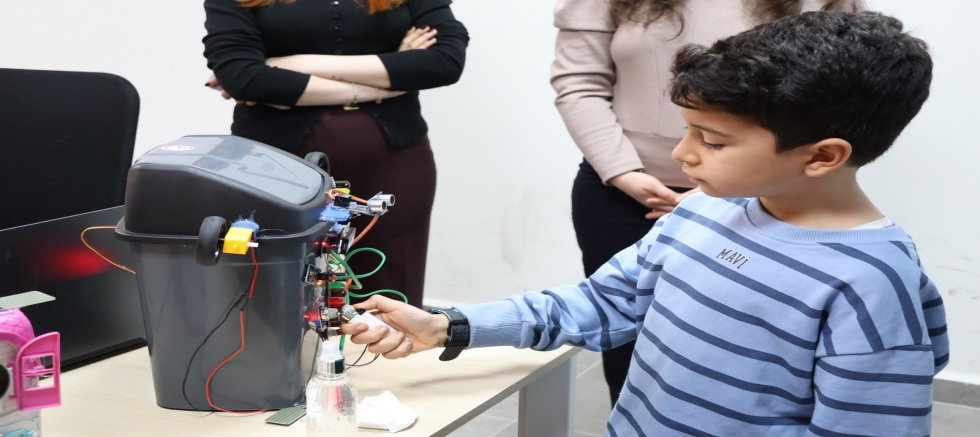 HATAY GENÇLERİ BİLİMDE ÖNE ÇIKIYOR