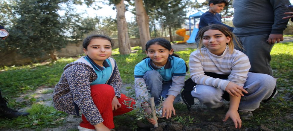 HBB ÇOCUKLARA DOĞA SEVGİSİ VE FİDAN DİKİMİ EĞİTİMİ VERDİ