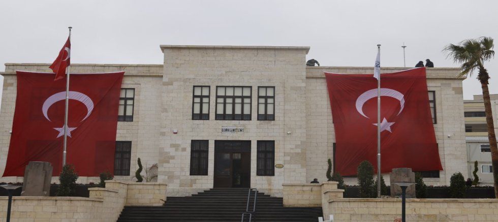 HBB’DEN, TÜRK BAYRAĞI SALDIRISINA NET TEPKİ 