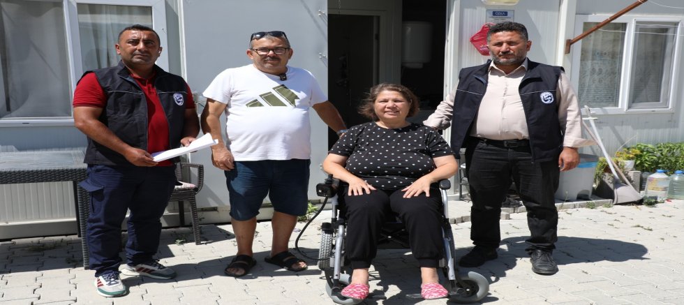 HBB TEKERLEKLİ SANDALYELERİ SAHİPLERİNE ULAŞTIRDI