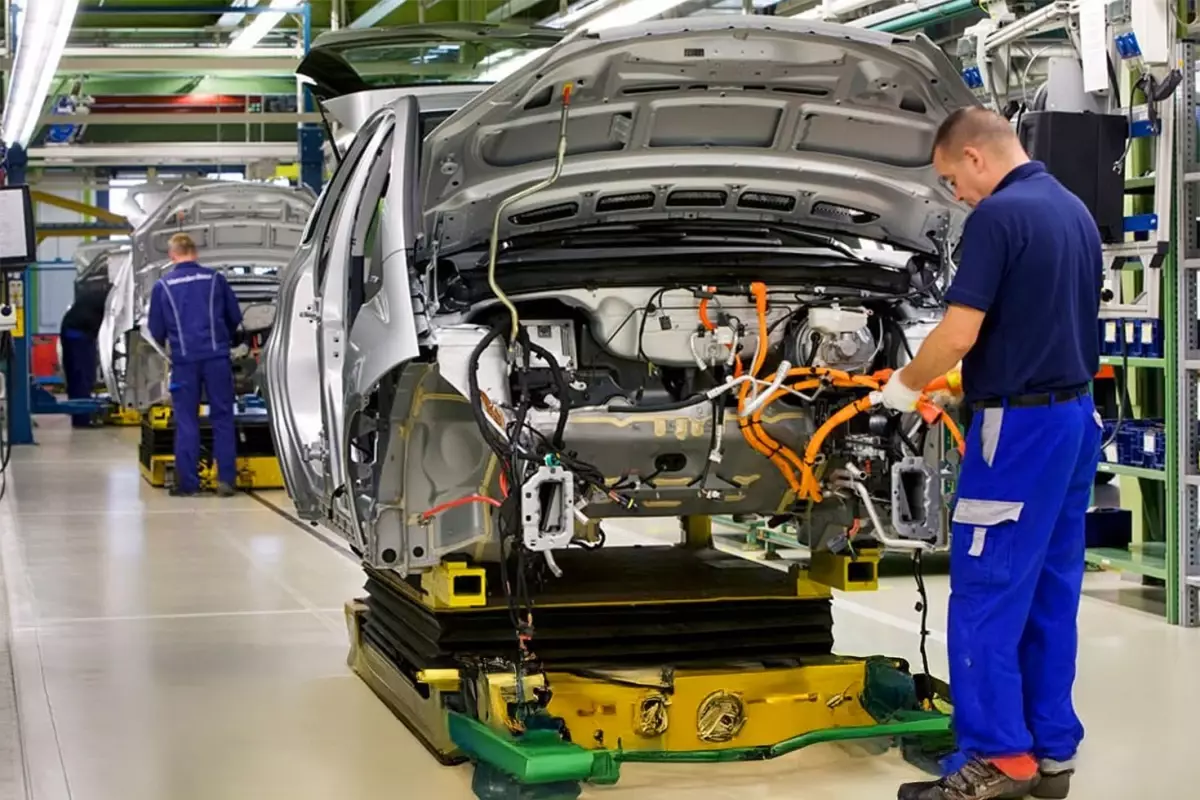 Otomotiv devi Nissan kriz üstüne kriz yaşıyor