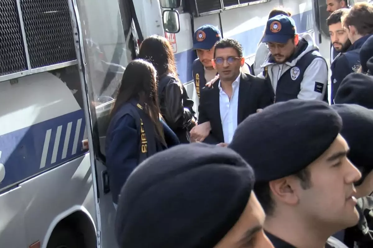 Pozitifbank ve Flash Haber TV'nin sahibi Erkan Kork tutuklandı