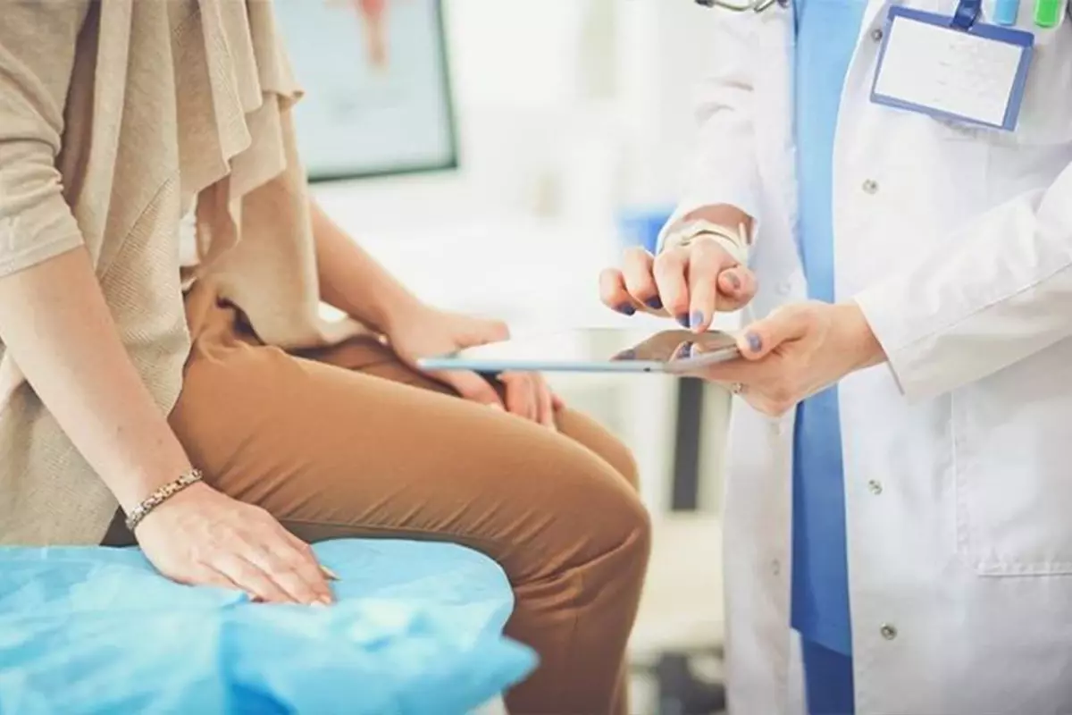 Sağlık Bakanlığı: 'Hastanelere yönlendirilen hastalardan alınacak ücret yüzde 50 indirimli olacak