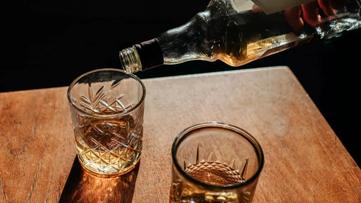Sahte alkol ölümleri artıyor: 'Tat ve kokudan ayırt edilemiyor'