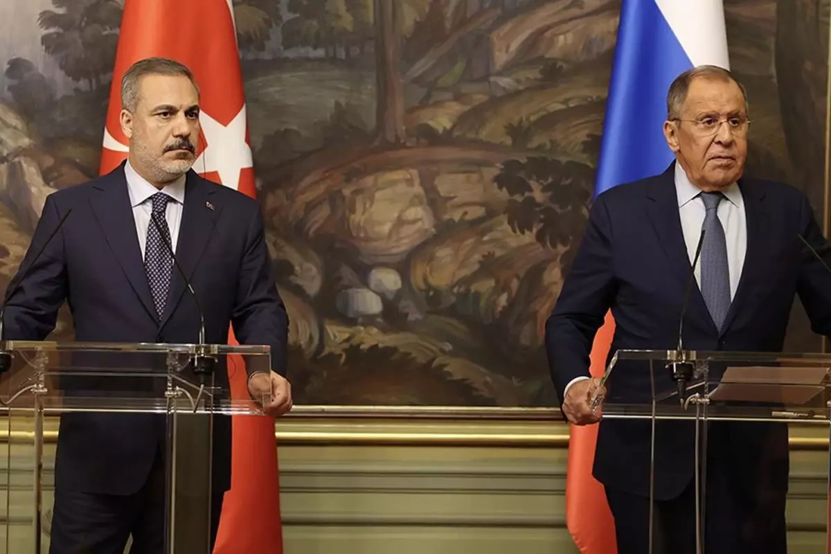Sergey Lavrov Ankara'da! Rusya savaşın bitmesi için şartını açıkladı