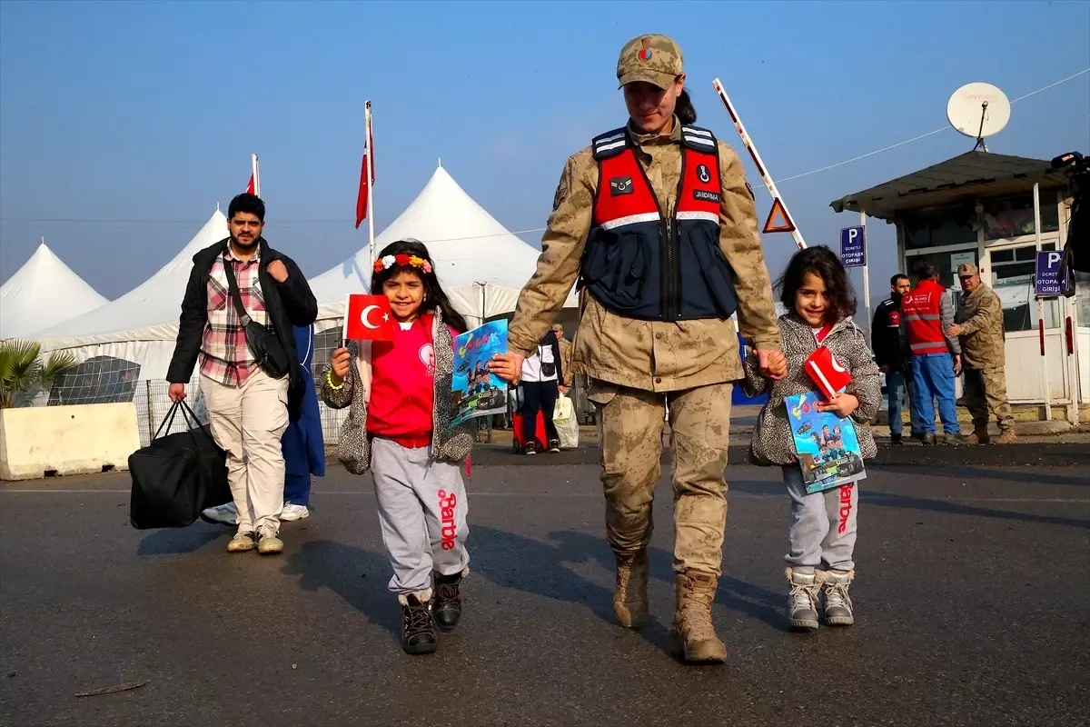Suriyelilerin Ülkelerine Dönüşleri Devam Ediyor
