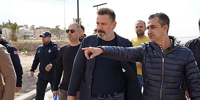 Arsuz Belediyesi tarafından Karaağaç Mahallesi sahil bandında başlatılan yenileme ve düzenleme çalışmaları hız kesmeden devam ediyor.