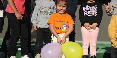 BALONLAR CEYLİN İÇİN GÖKYÜZÜNE UĞURLANDI