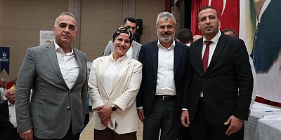 BAŞKAN ÖNTÜRK, ALTINÖZÜ’NDE MUHTARLARLA İSTİŞARE ETTİ