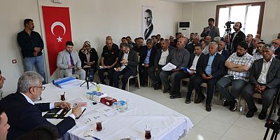 BAŞKAN ÖNTÜRK HASSALI MUHTARLARI DİNLEDİ