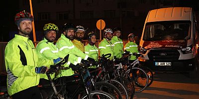 HATAY’DAN ANKARA’YA PEDAL ÇEVİRİYORLAR: 10 KASIM’A ANLAMLI YOLCULUK