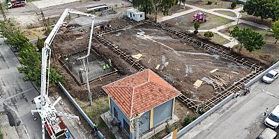 HBB, İSKENDERUN’DA “MODERN HALI SAHA PROJESİNİ” SÜRDÜRÜYOR