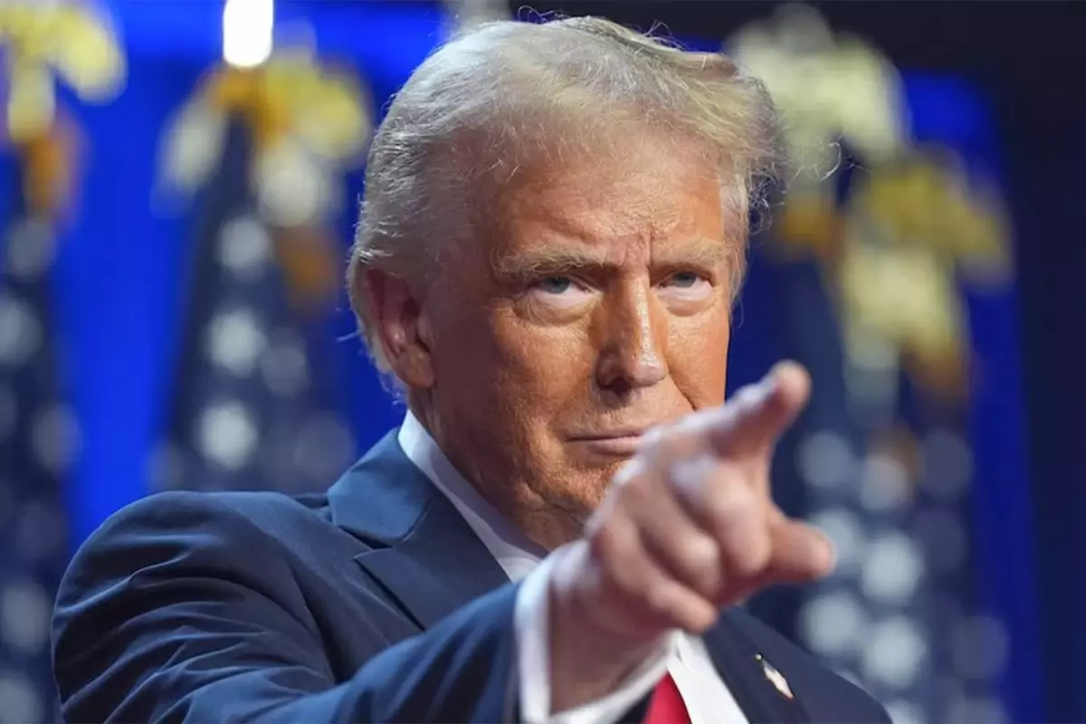 Trump: Rusya'ya büyük ölçekli bankacılık yaptırımları ve gümrük tarifeleri uygulamayı düşünüyorum