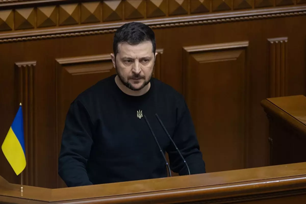 Ukrayna Parlamentosu, Zelenskiy'in yetkilerini uzattı