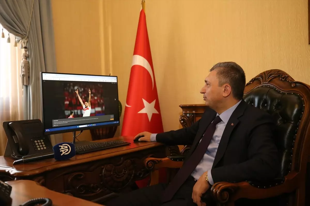 Vali Şahin, Anadolu Ajansı'nın 'Yılın Kareleri' Oylamasına Katıldı