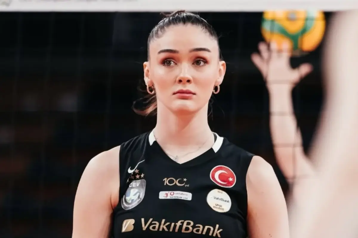 Zehra Güneş'in liseli tarzına yorum yağmuru